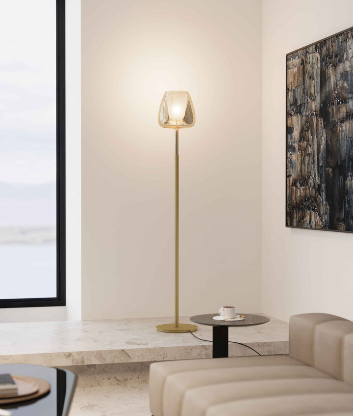 Clos Floor Lamp