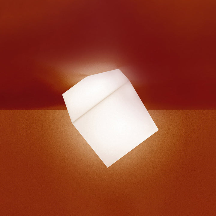 Edge Wall / Ceiling Light